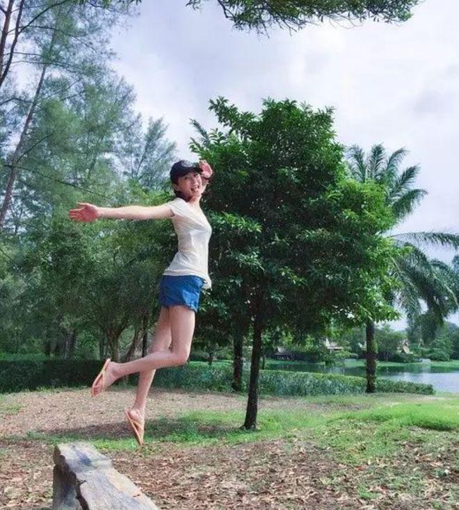 曾经的童年女神马小玲，为何53岁还依旧美如少女！