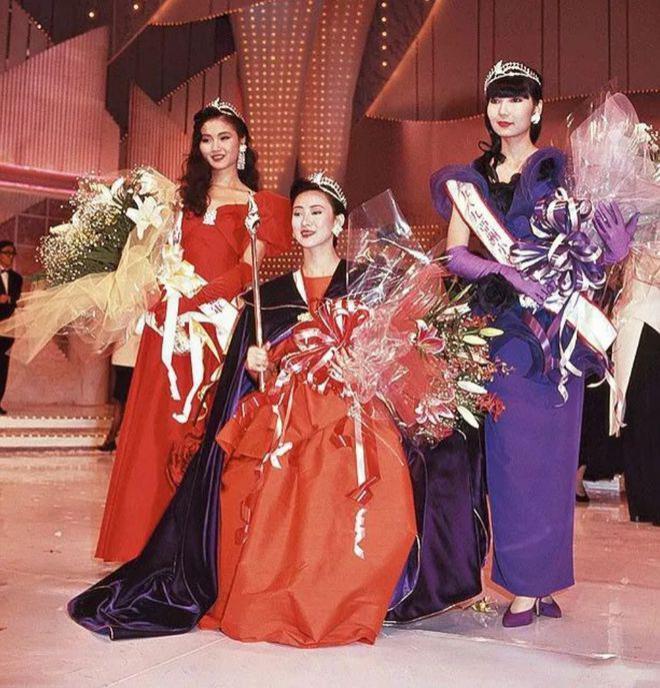 曾经的童年女神马小玲，为何53岁还依旧美如少女！