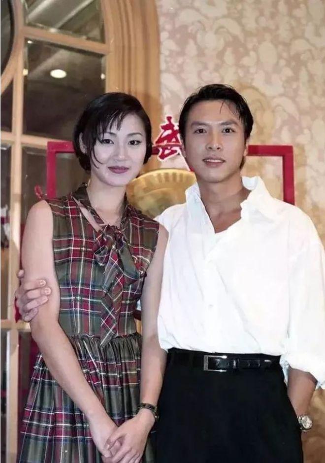 曾经的童年女神马小玲，为何53岁还依旧美如少女！