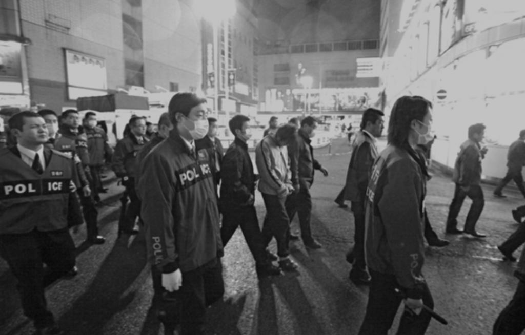 为何跟牛郎恋爱的日本女，排队进入风俗业