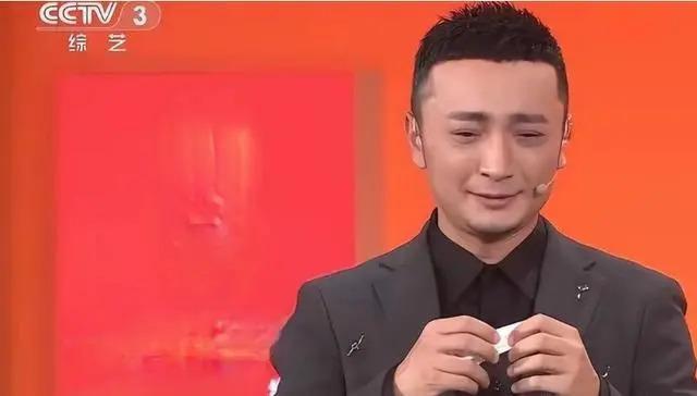 尼格买提在节目中想起外婆，情绪失控，被内涵不成熟