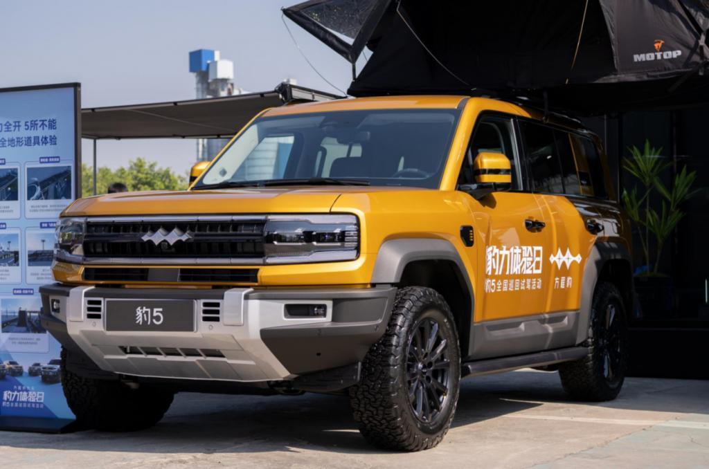 仰望第四款豪车曝光，比亚迪百万级车队加速驶来