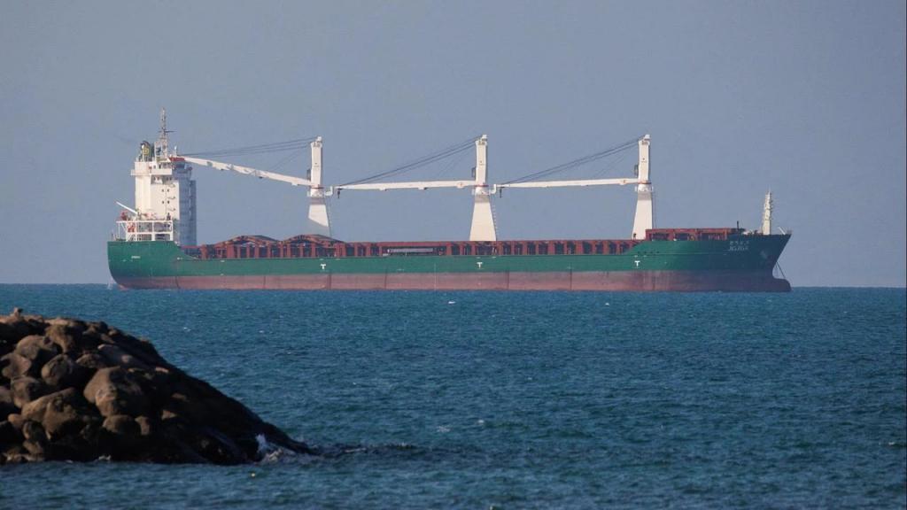 陈冰：美对胡塞武装“七连击”，伊朗还能克制多久？