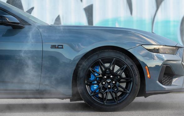 肌肉车爱好者狂喜！福特野马Dark Horse实车到港：搭载5.0L V8发动机