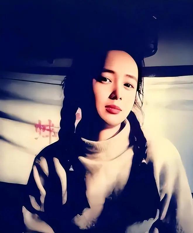 因太漂亮被导演收入囊中的3位女星！有一位戏还没拍完就怀孕