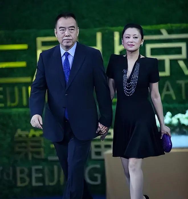 因太漂亮被导演收入囊中的3位女星！有一位戏还没拍完就怀孕