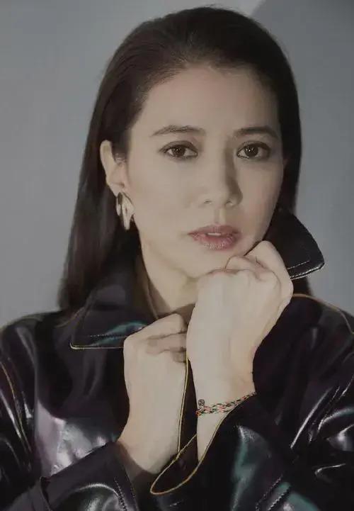 被“包养”过的5位女星，“明码标价”每月50万