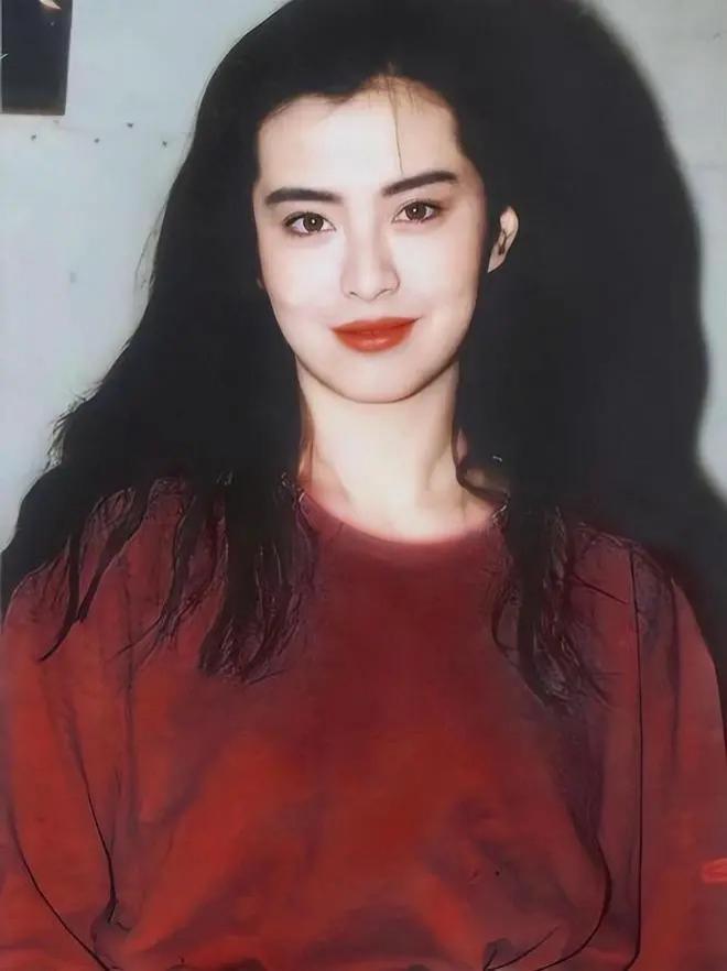 被“包养”过的5位女星，“明码标价”每月50万