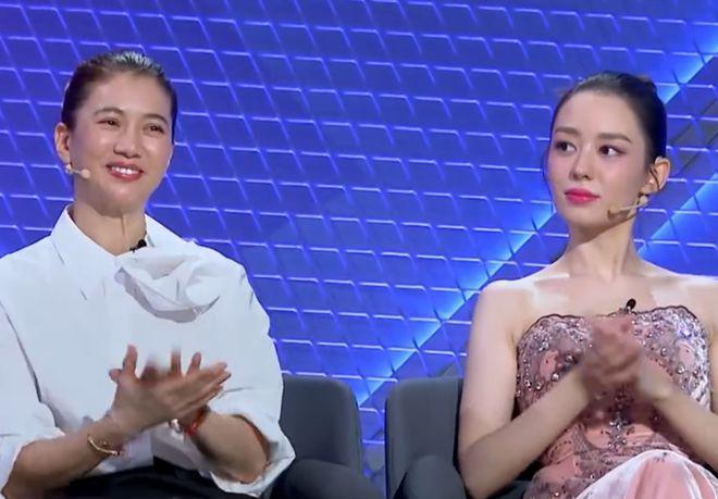 方媛综艺首秀惹争议，妆容太脏老太多，一点不像赵丽颖了