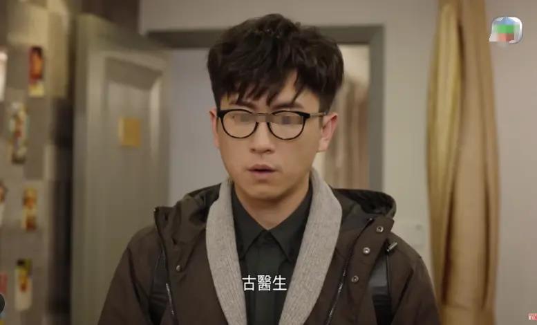 突然宣布分手！吃穿住信用卡女方全包，18年不肯公开恋情？
