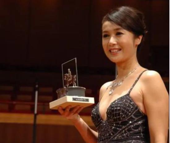 泼辣女人蒋雯丽：工人逆袭影后，手撕心机女，人生好精彩