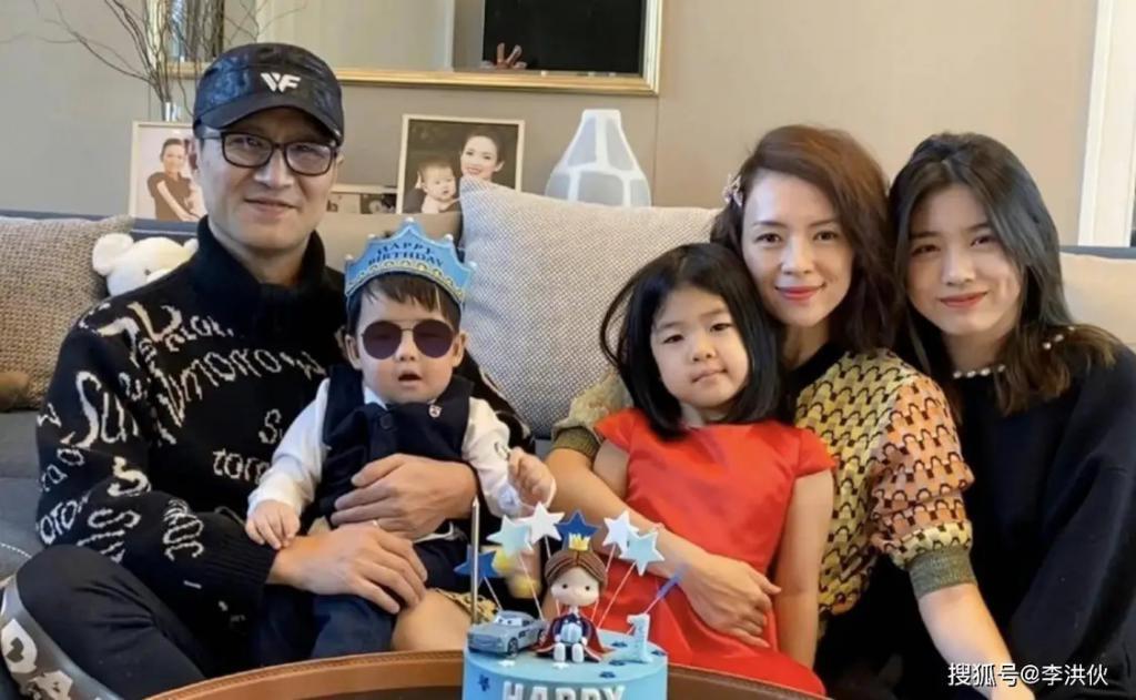 汪峰大女儿穿短裙跳热舞，越长越像葛荟婕了