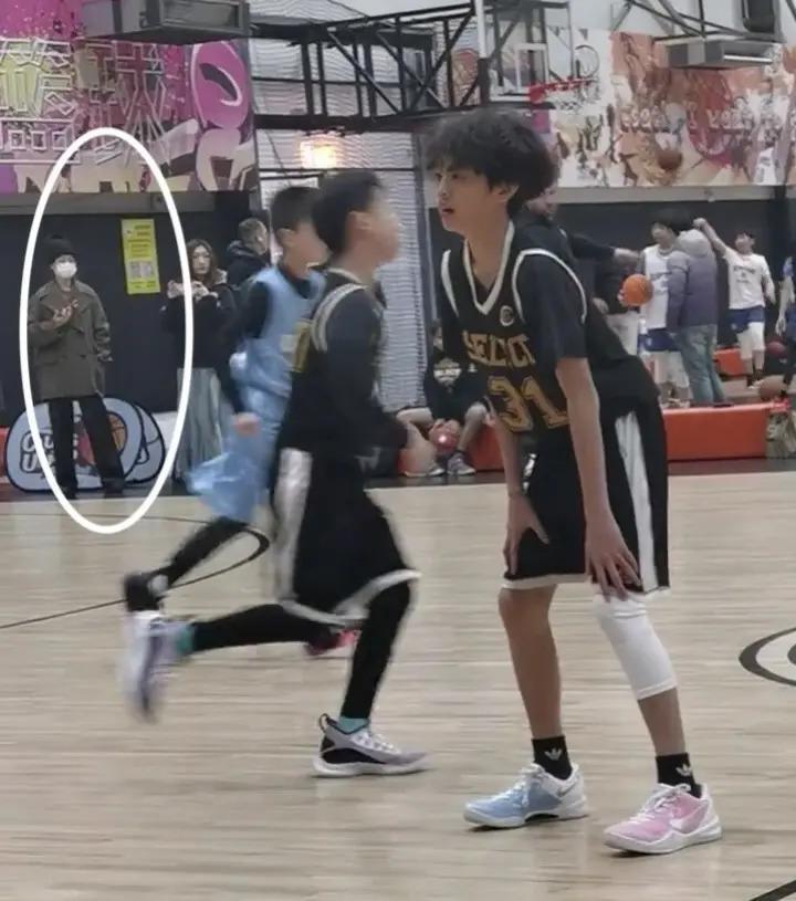 孙俪邓超的儿子：等等，怎么越长越帅了！