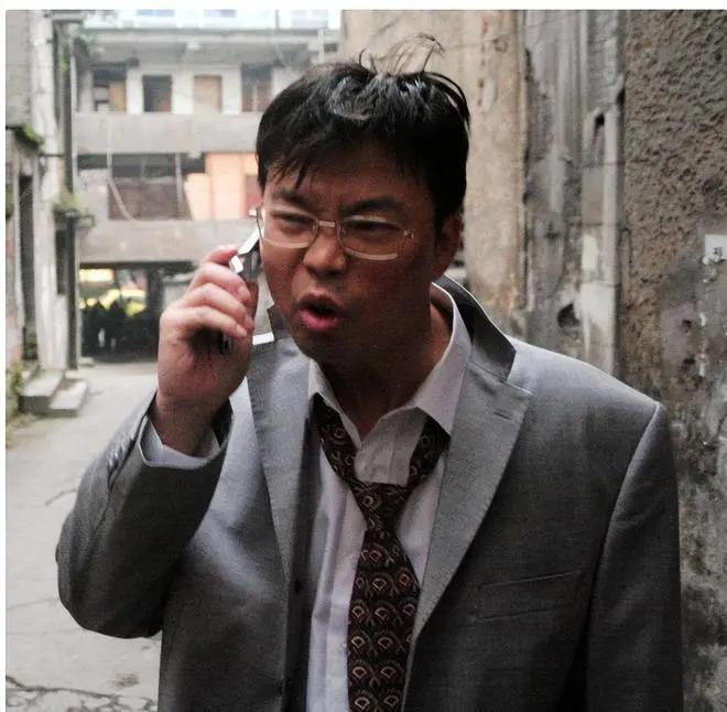 贪财好色，吃里扒外！这三位的狐狸尾巴终于露出来了
