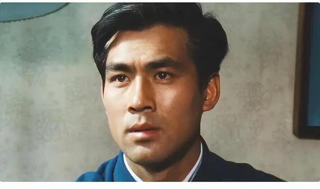 贪财好色，吃里扒外！这三位的狐狸尾巴终于露出来了