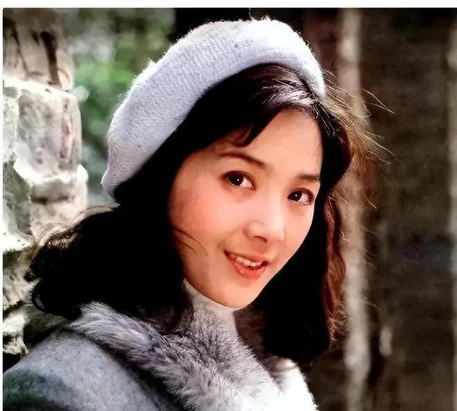 贪财好色，吃里扒外！这三位的狐狸尾巴终于露出来了