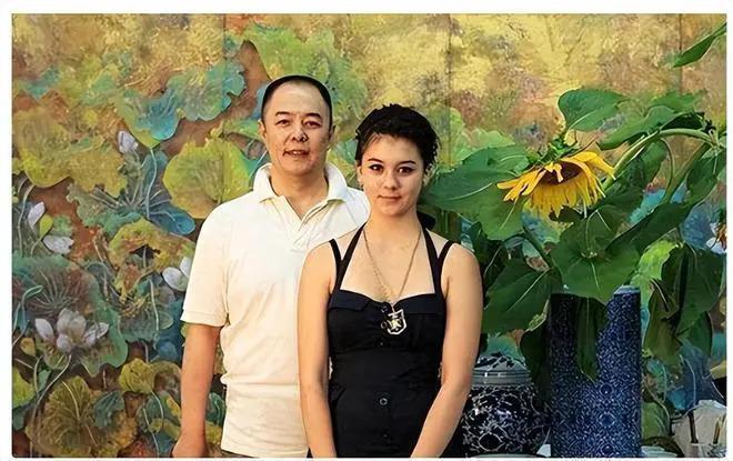 贪财好色，吃里扒外！这三位的狐狸尾巴终于露出来了