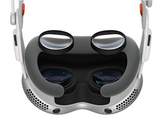 苹果 Vision Pro 头显蔡司镜片也有防伪，使用时需扫码配对