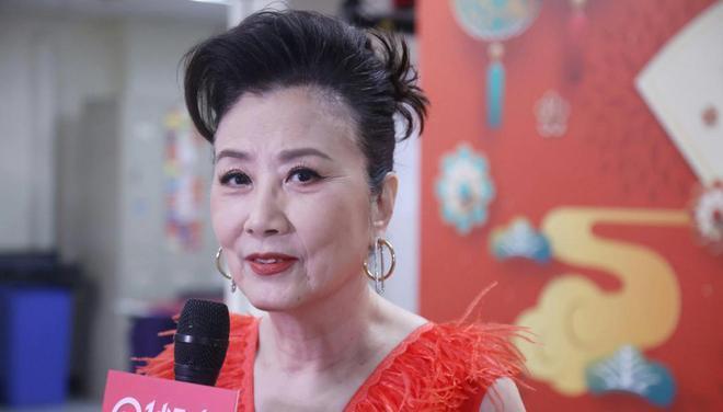 要分手？爷孙恋女主删光恩爱合影，李龙基是非缠身