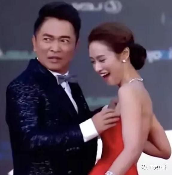 表达爱的方式有很多，但这样是不是有点离谱辣眼睛了？