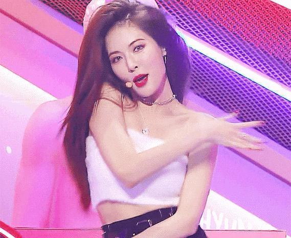 这瓜恋不到他，就恋他的兄弟？