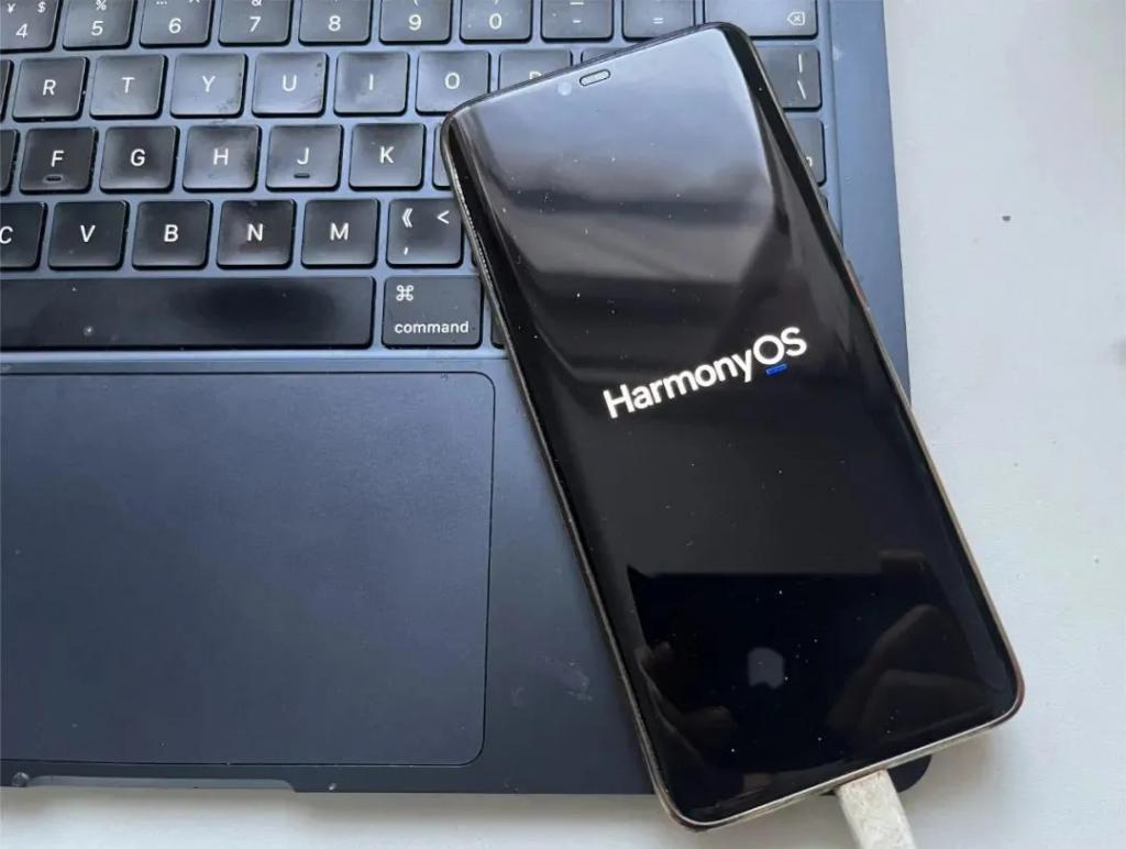 微信拒当鸿蒙搬运工