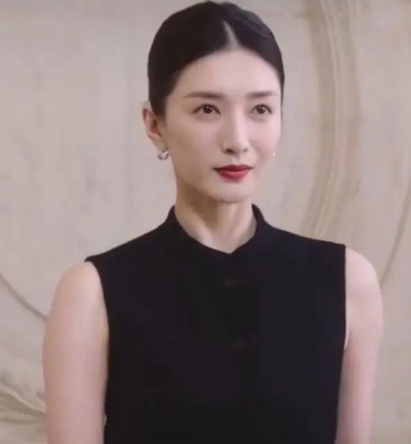 当韩素希和江疏影同框，我才明白什么叫盛世神颜