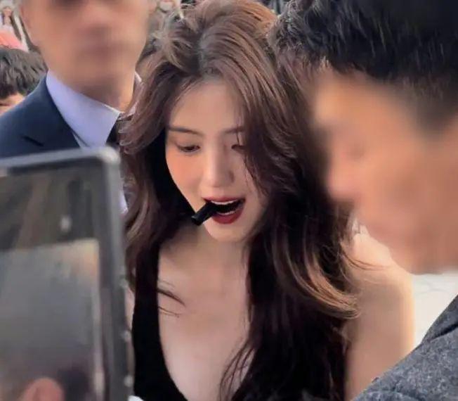 当韩素希和江疏影同框，我才明白什么叫盛世神颜