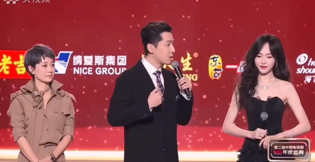 马伊琍的假笑，又惹毛内娱了