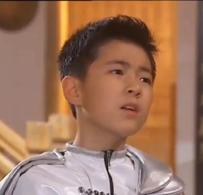 救命，他居然是女的？！