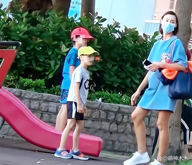 梁洛施否认收5亿分手费，被三个儿子催恋爱，李泽楷流连花丛