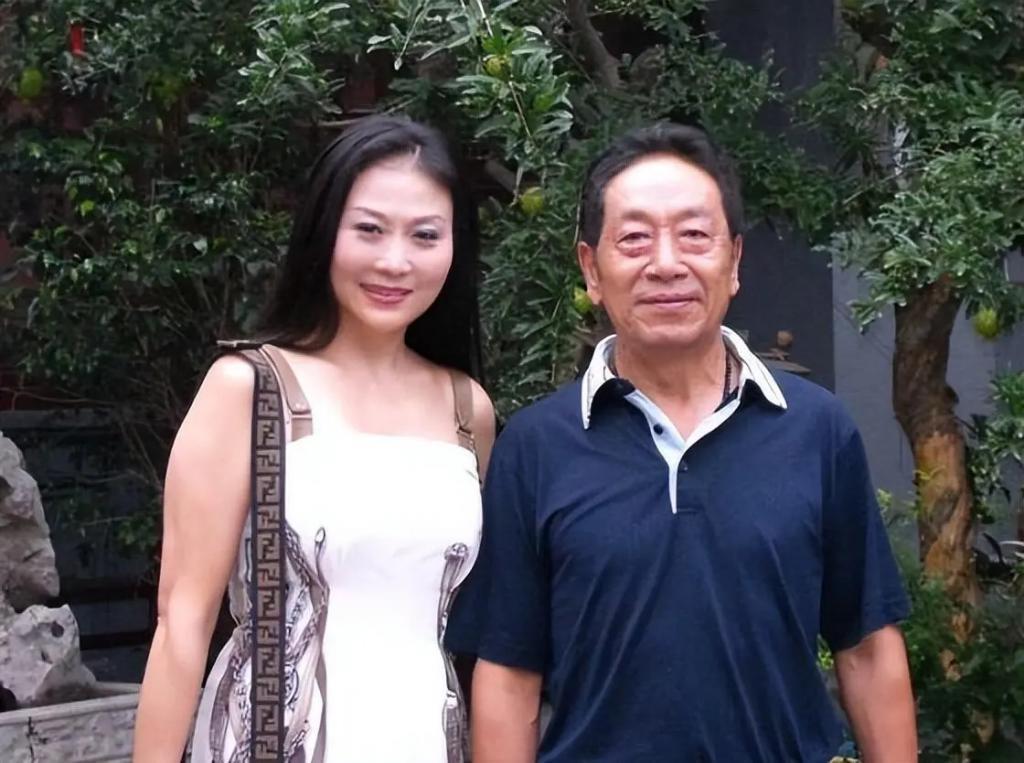 现在男星和自己妻子孩子的年龄差这么大的吗？真大开眼界