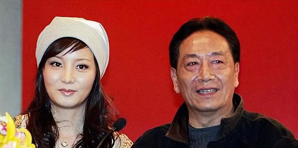 现在男星和自己妻子孩子的年龄差这么大的吗？真大开眼界