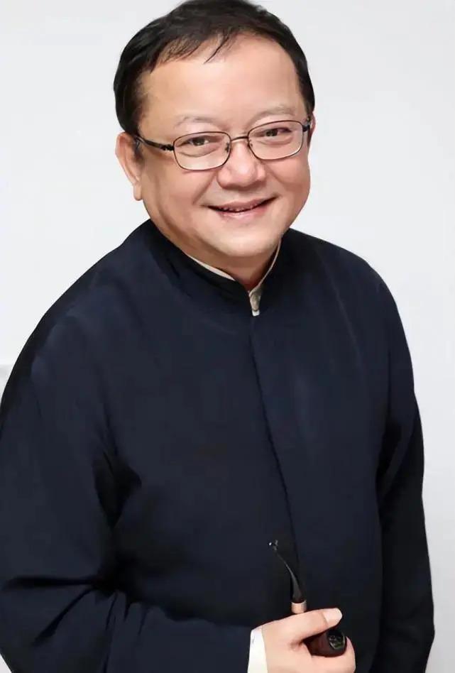 现在男星和自己妻子孩子的年龄差这么大的吗？真大开眼界