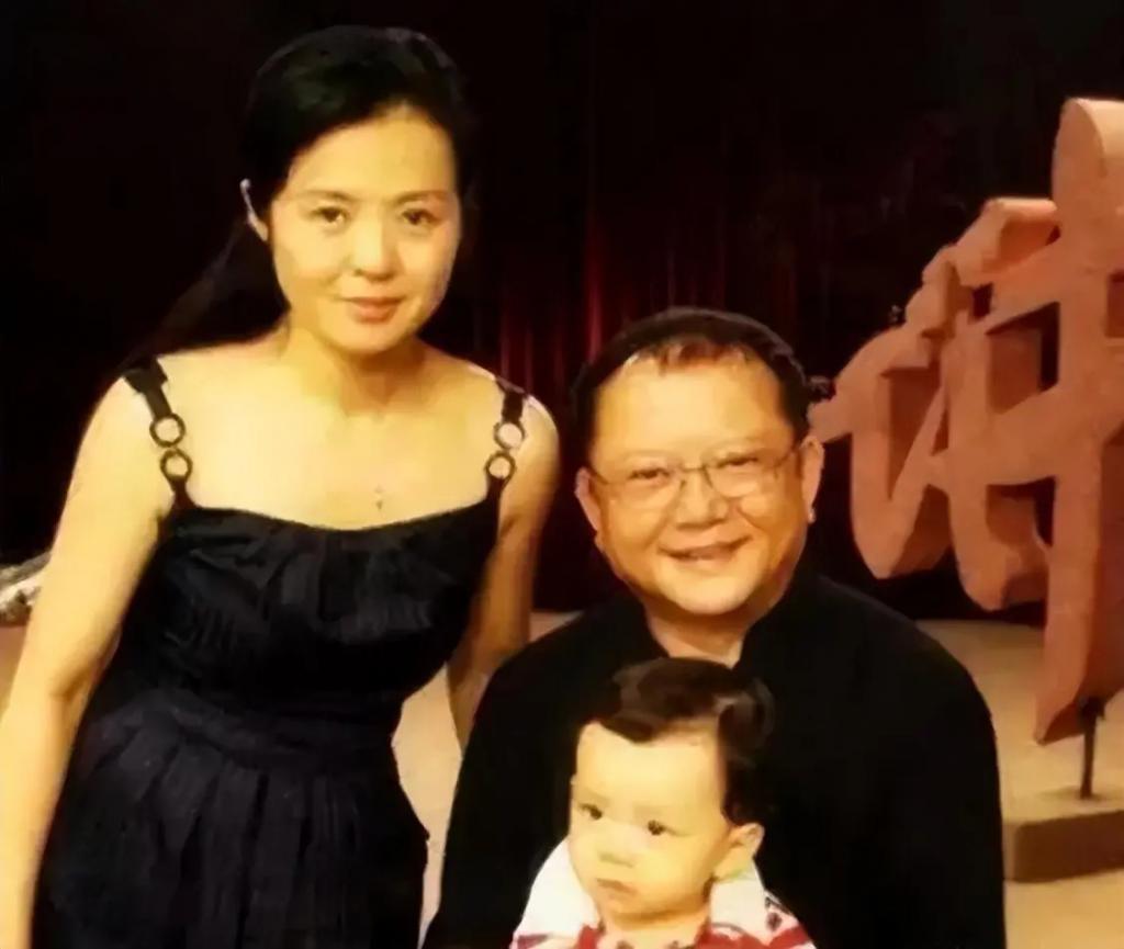 现在男星和自己妻子孩子的年龄差这么大的吗？真大开眼界