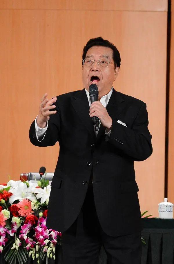 现在男星和自己妻子孩子的年龄差这么大的吗？真大开眼界