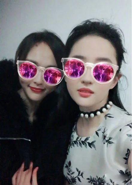 唐嫣、刘亦菲，怎么好上的？