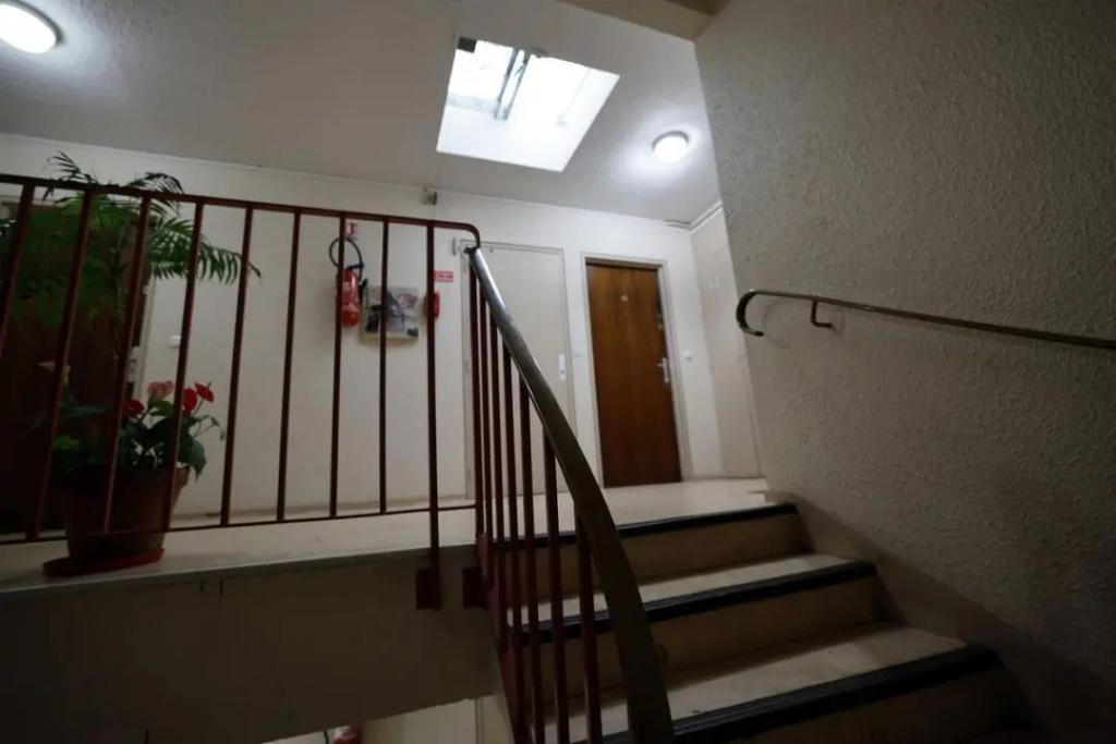 洗冷水澡、吃罐头！11岁“娃坚强”独自生活700天！他母亲却如此解释？