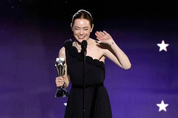 石头姐，这回又“疯”了