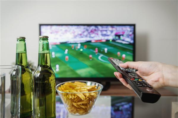 开机率跌至30%下！我国实现电视开机广告全面取消：你多久没看了