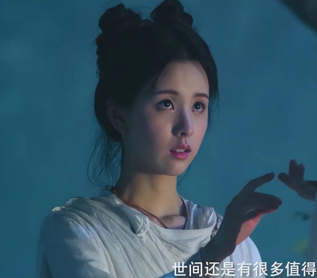 烂！陈都灵翻拍《花千骨》差评一片，单日票房仅130万