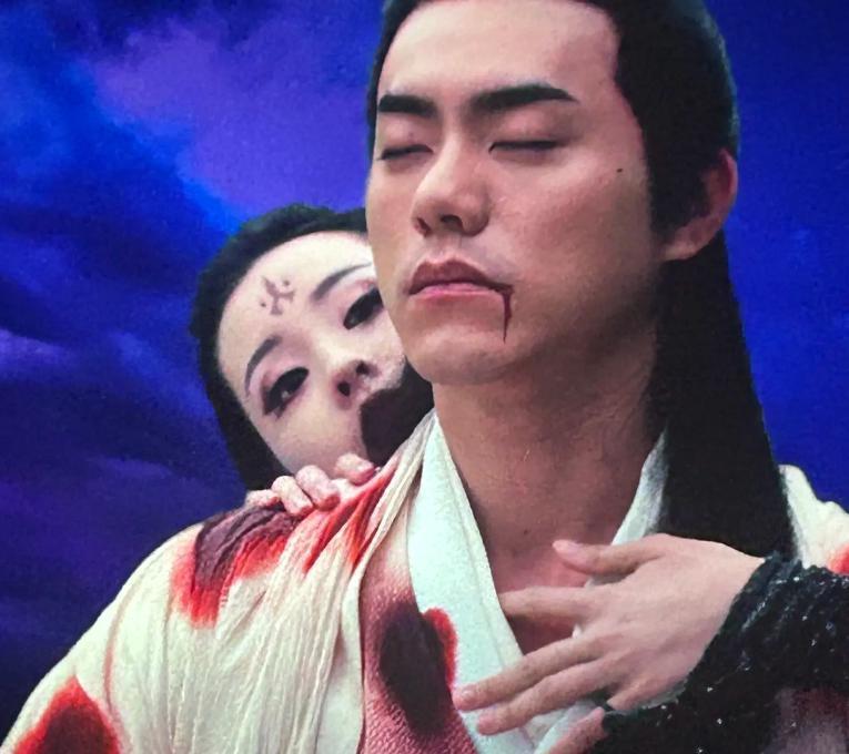 烂！陈都灵翻拍《花千骨》差评一片，单日票房仅130万