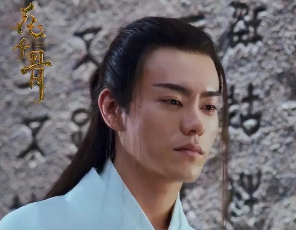 烂！陈都灵翻拍《花千骨》差评一片，单日票房仅130万