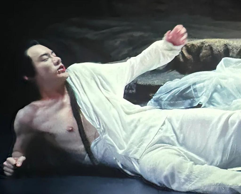 烂！陈都灵翻拍《花千骨》差评一片，单日票房仅130万