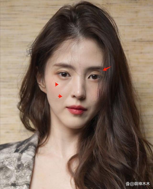 韩素希与江疏影同框！生图眼袋深太疲惫，韩式滤镜堪称诈骗
