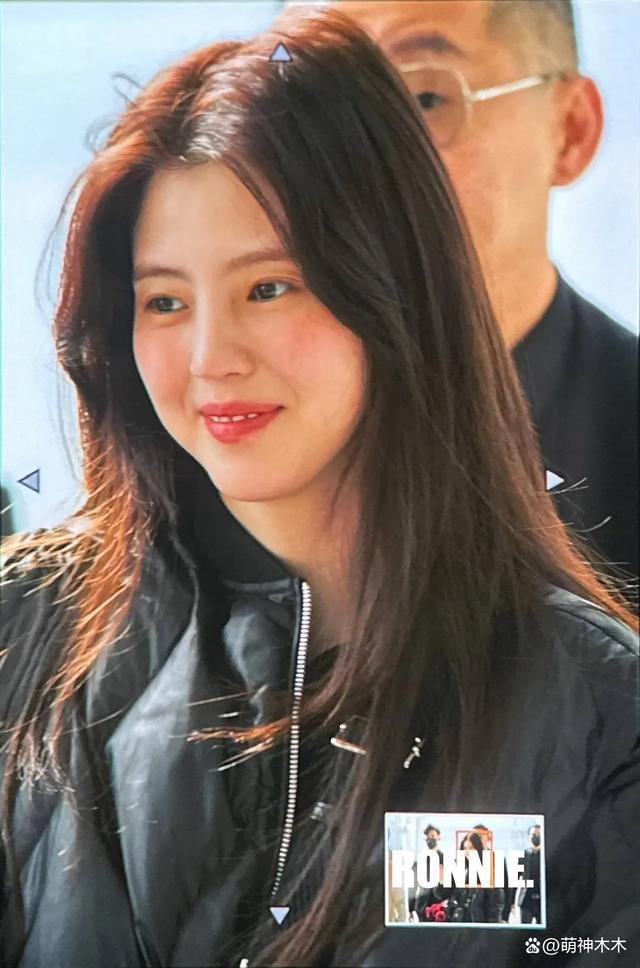 韩素希与江疏影同框！生图眼袋深太疲惫，韩式滤镜堪称诈骗