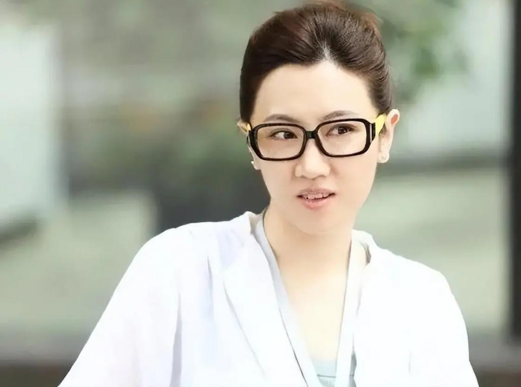 搞定婆婆宋丹丹，半年赚3600万，王博谷不简单