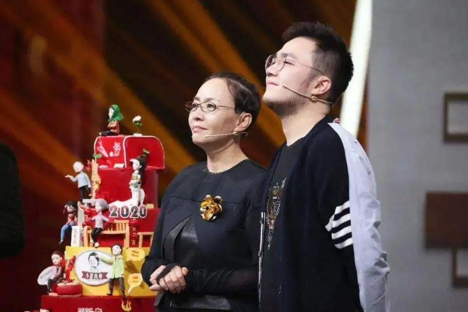 搞定婆婆宋丹丹，半年赚3600万，王博谷不简单