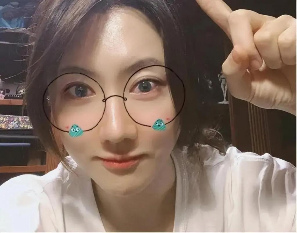 搞定婆婆宋丹丹，半年赚3600万，王博谷不简单