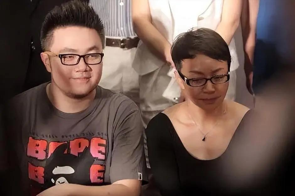 搞定婆婆宋丹丹，半年赚3600万，王博谷不简单